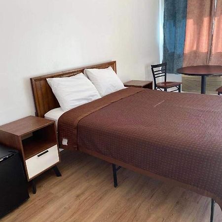 Village Motel Ellenville Buitenkant foto