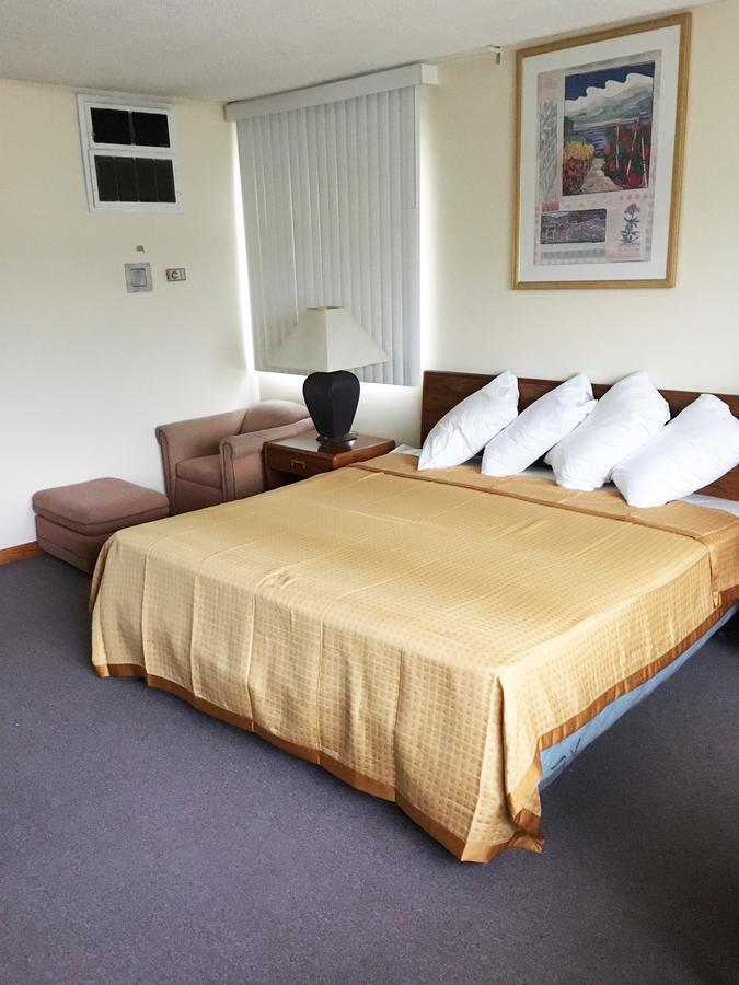 Village Motel Ellenville Buitenkant foto